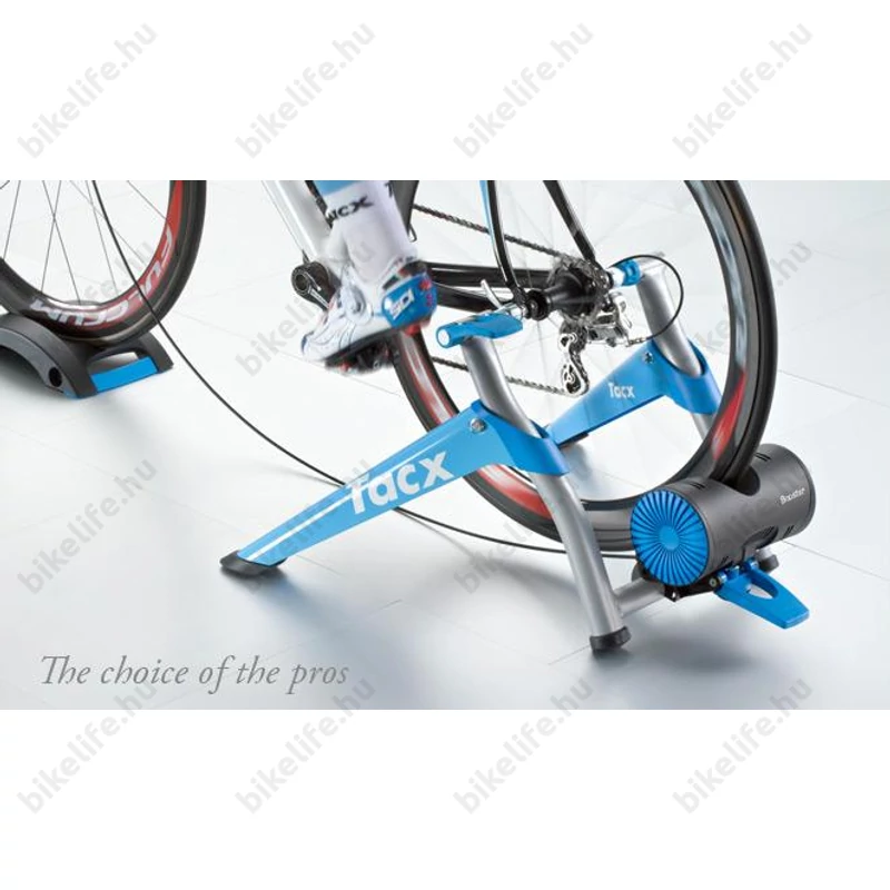 Tacx Booster T2500 kerékpáros görgő 10 fokozatú, 2x8mágnes, 1050W fékező erő, 2kg-os Softgél görgő